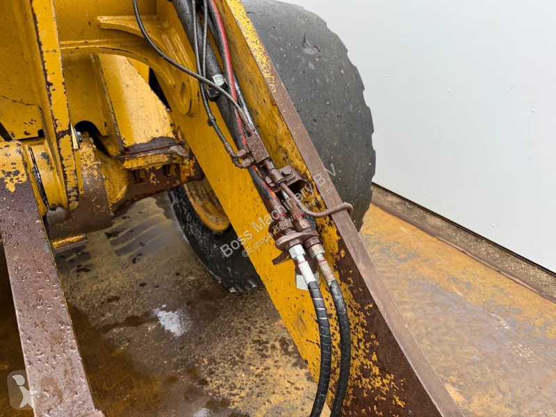 Nakladač Caterpillar 926M - Dutch Machine /...