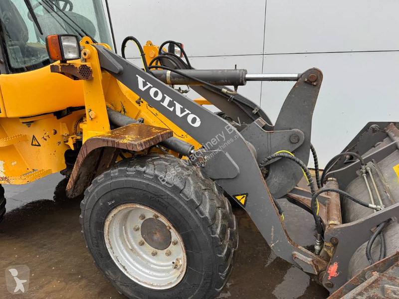 Nakladač Volvo B - Bucket + Forks / Quick Coupler
