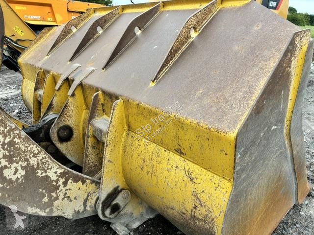 Nakladač Komatsu