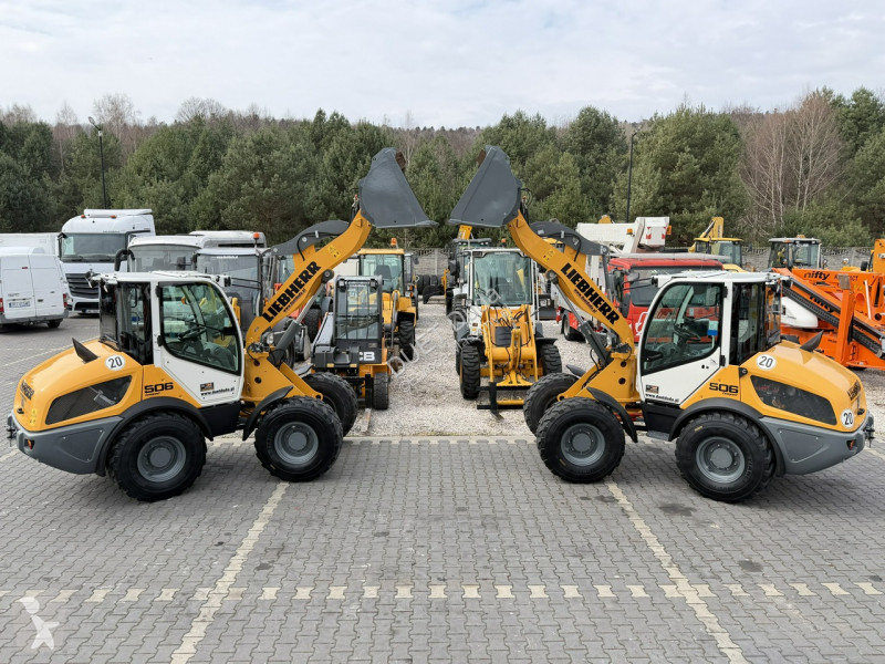Nakladač Liebherr Compact Łyżka + Widły Super...