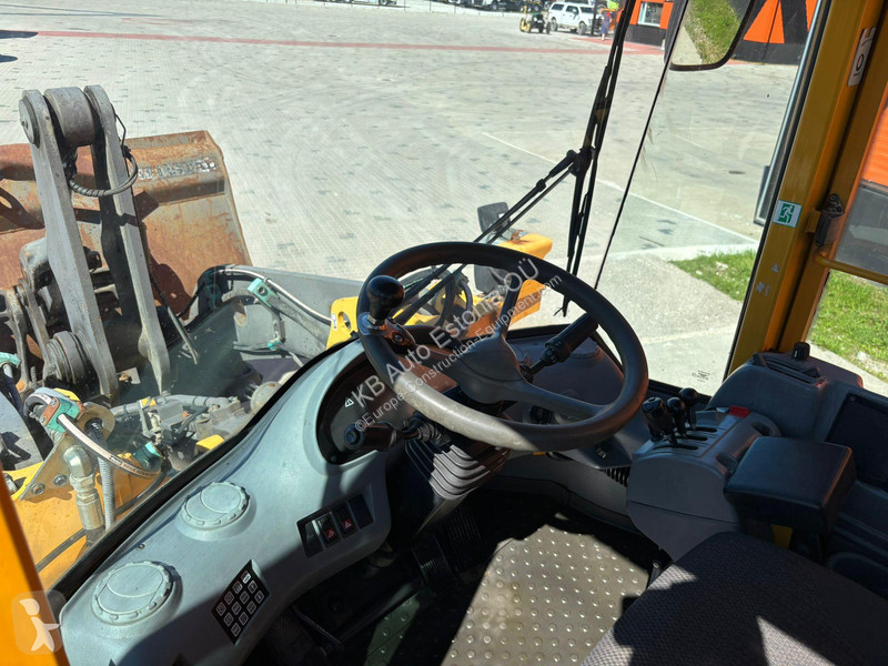 Фронтальный погрузчик Volvo L 90 E 4x4 CENTRAL...