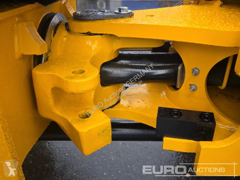 Shovel JCB 409