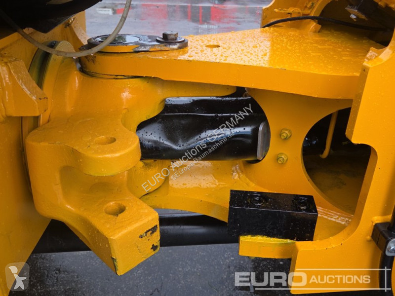Shovel JCB 409