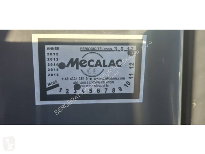 Nakladač Mecalac AX700