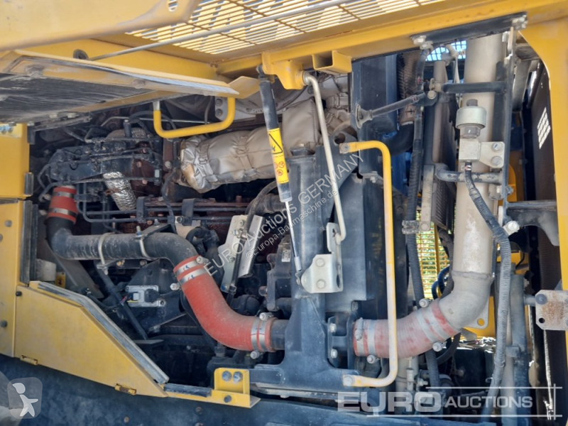 Nakladač Komatsu 8EO