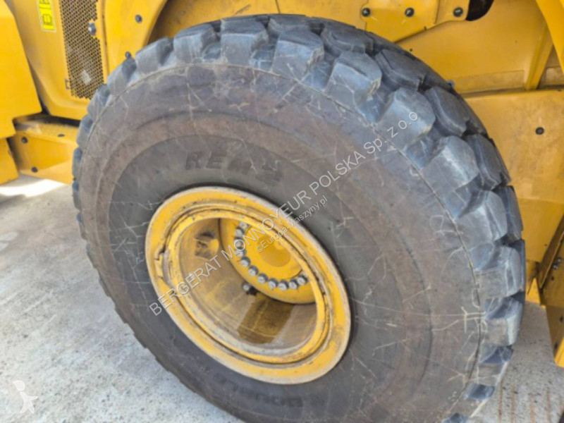 Nakladač Caterpillar 962-14