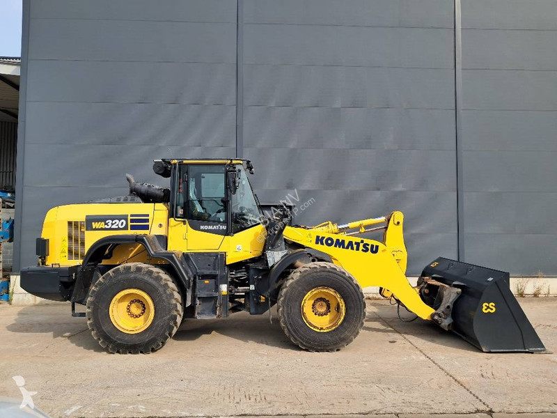 Nakladač Komatsu WA320-8 High Lift