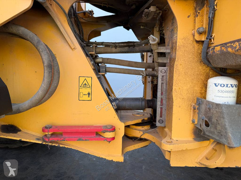 مُحمّلة Volvo - Automatic Greasing / Camera
