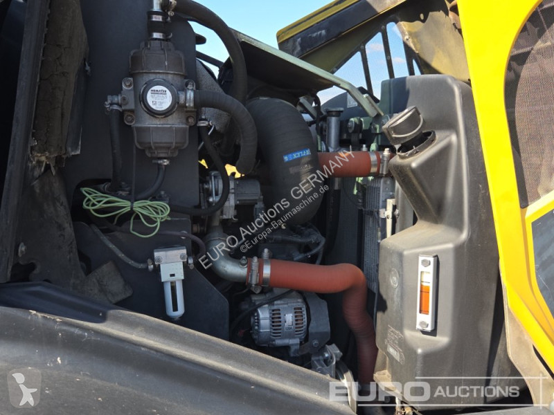 Nakladač Komatsu WA100M-7