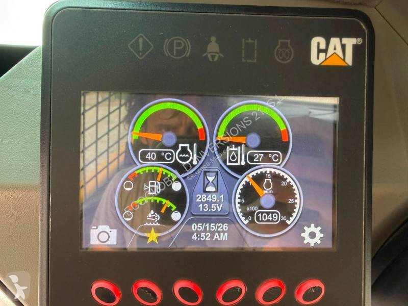 Фронтальный погрузчик Caterpillar 3