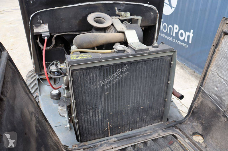 Chargeuse Giant V452T