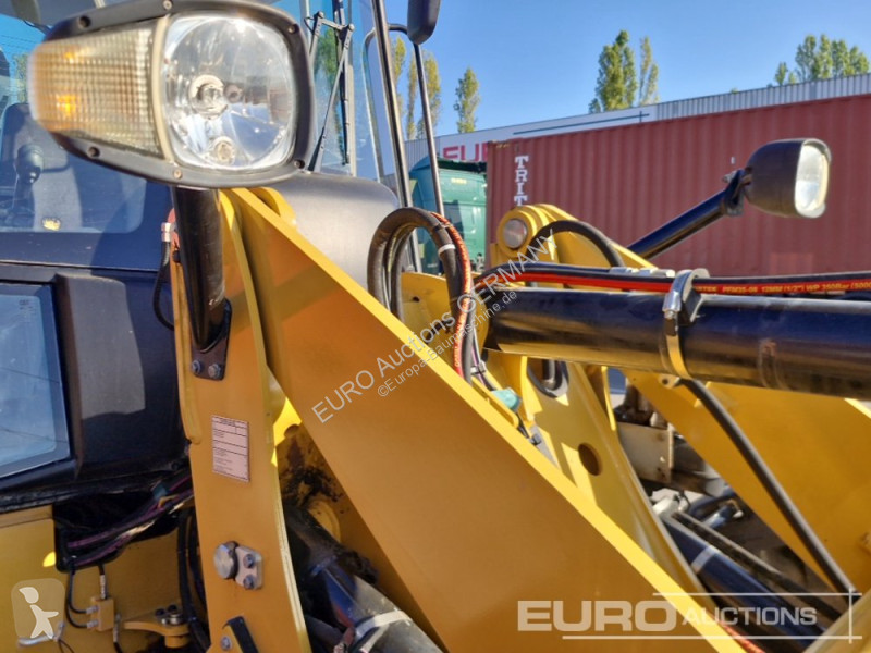 Chargeuse Caterpillar 908M