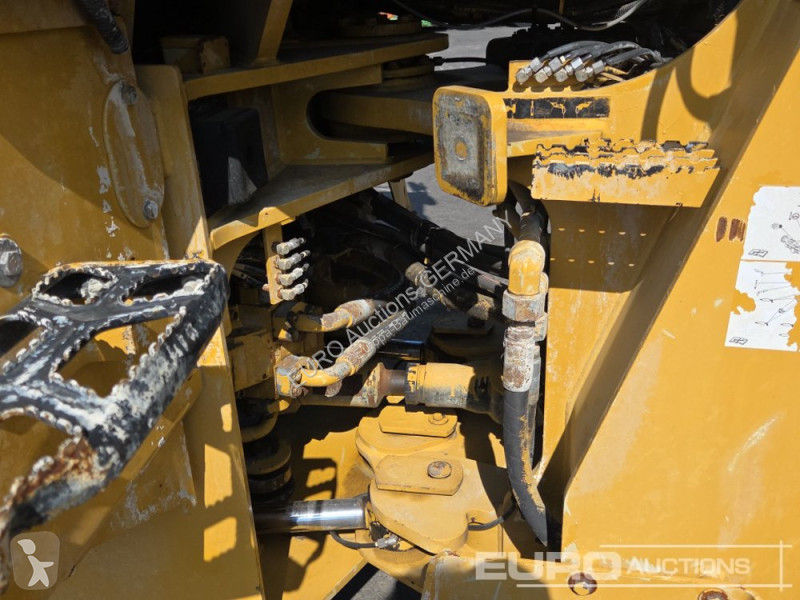 Товарач Caterpillar