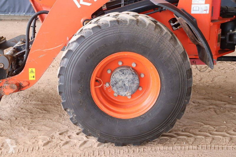 Pala cargadora Kubota R090