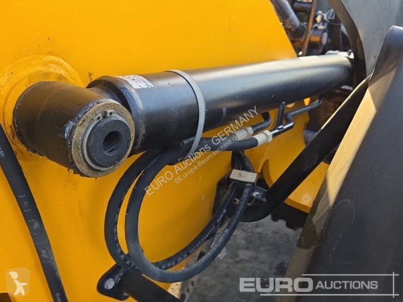 Incarcator JCB 409