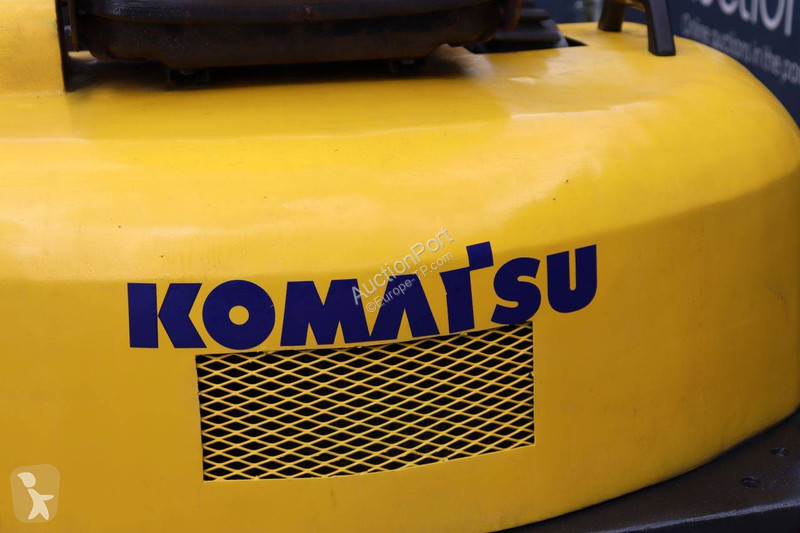 Lastare Komatsu W10-6