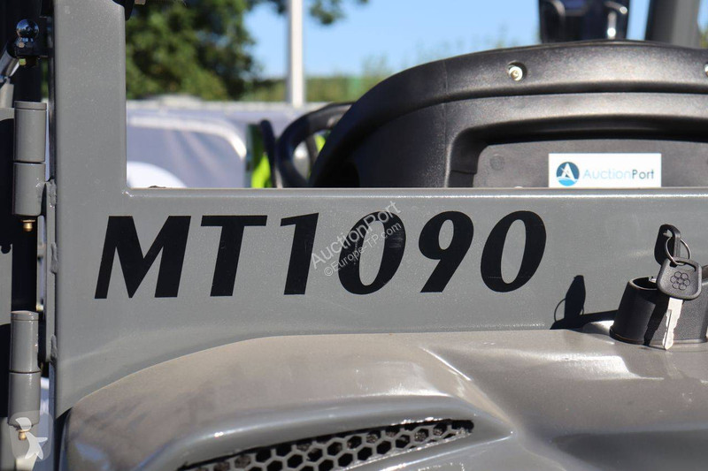 Chargeuse  MT1090