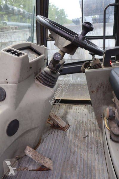 Chargeuse Komatsu 753