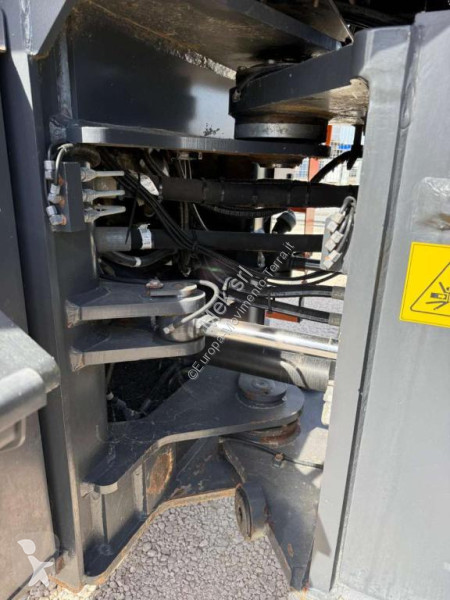 Chargeuse Doosan DL320-7