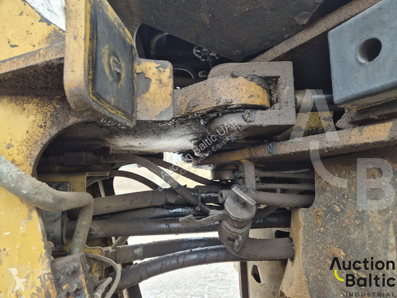 Фронтальный погрузчик Caterpillar