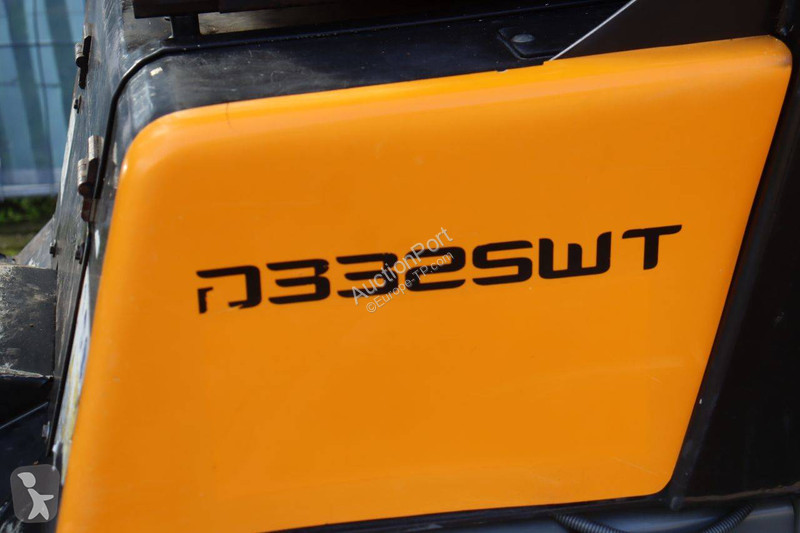 Chargeuse Giant D332SWT