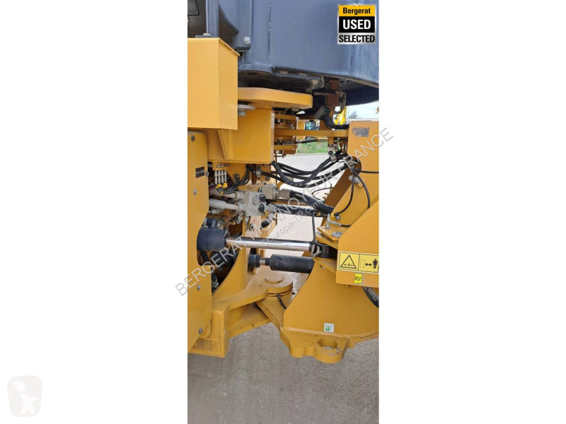 مُحمّلة Caterpillar 972M XE