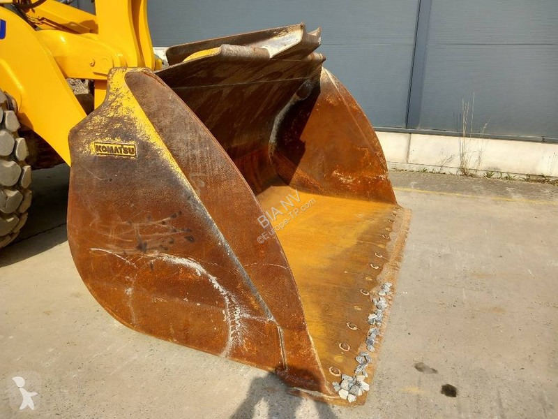 Shovel Komatsu WA475-10