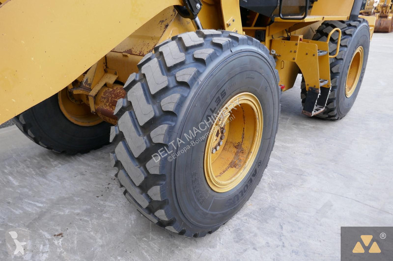 Pala Caterpillar M