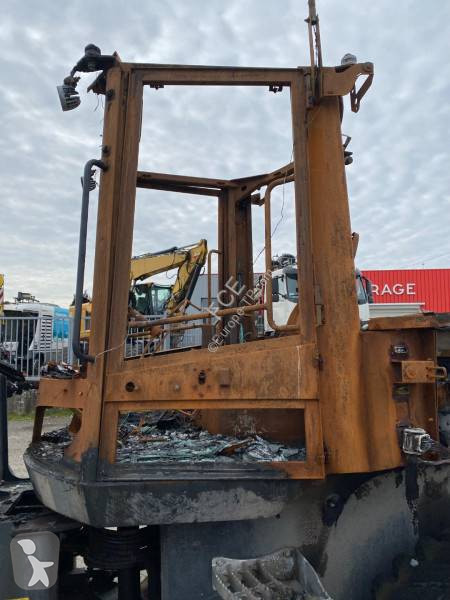 مُحمّلة Yanmar V 100 / Certificat CE endommagée