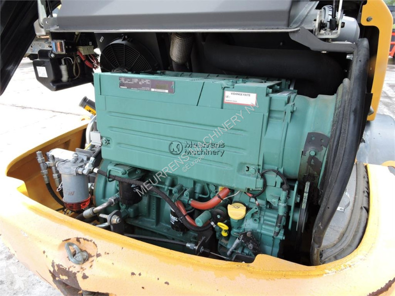 مُحمّلة Volvo L25F + FORK