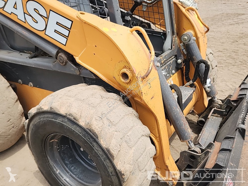 مُحمّلة Case SV340