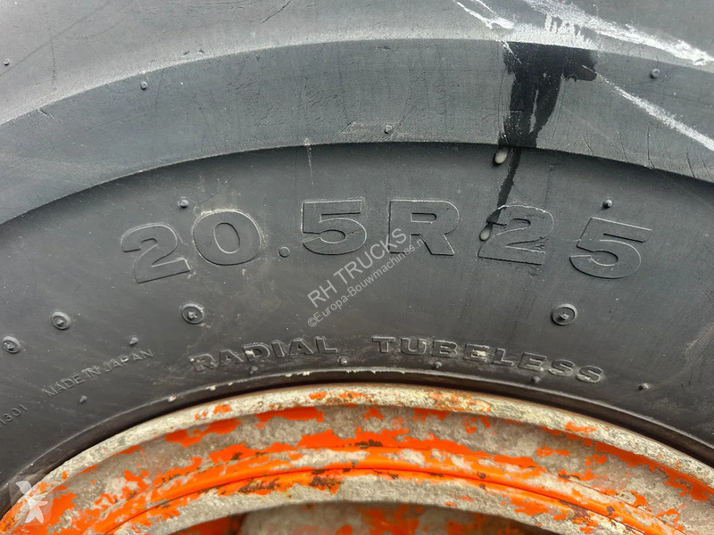 Pá carregadora Doosan 4X4, CE, 6117 HOURS