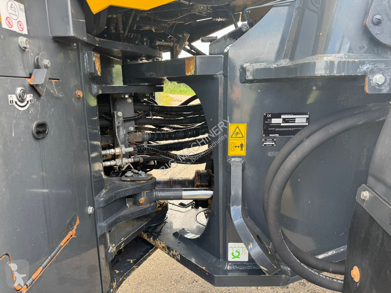 Shovel Komatsu -8