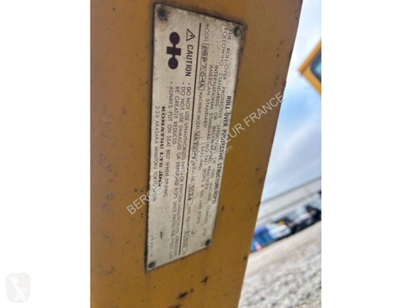 Товарач Komatsu WA700