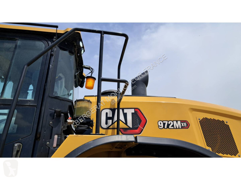 Nakladač Caterpillar 972M XE