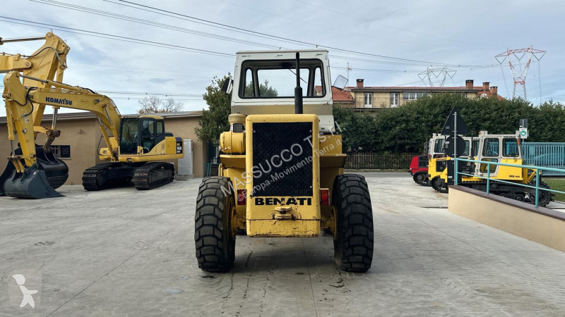 Фронтальный погрузчик Benati 12 S 4X4