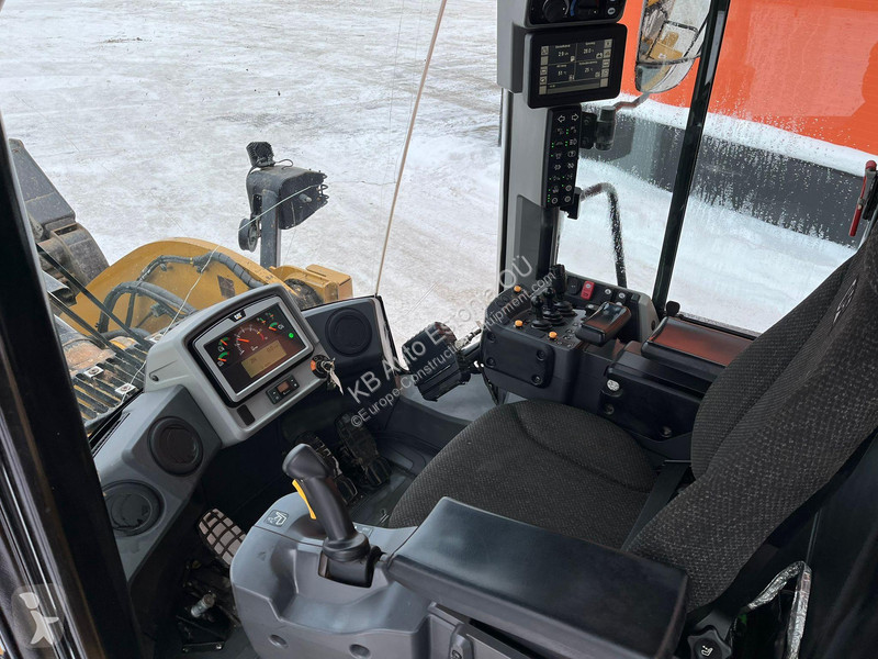 Фронтальный погрузчик Caterpillar M AC / CENTRL...