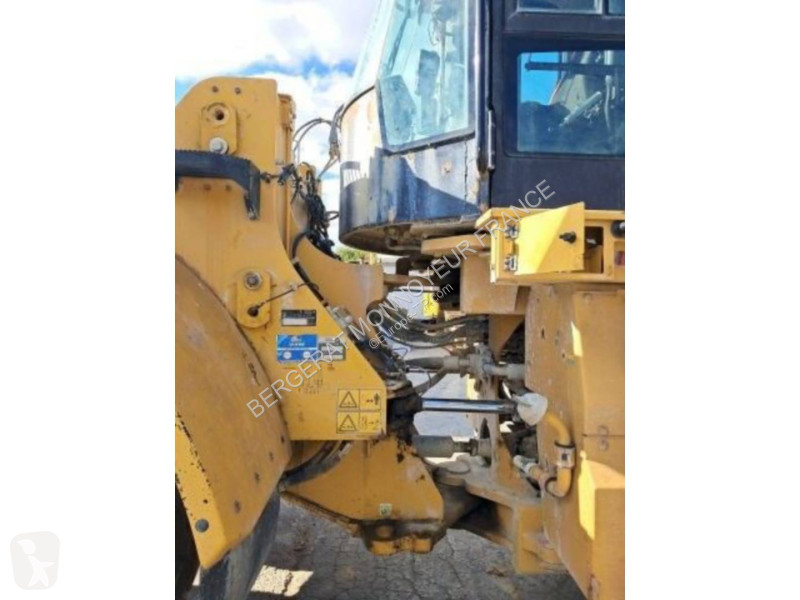 Pá carregadora Caterpillar 972M
