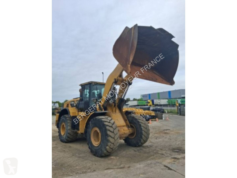 Nakladač Caterpillar 972M XE