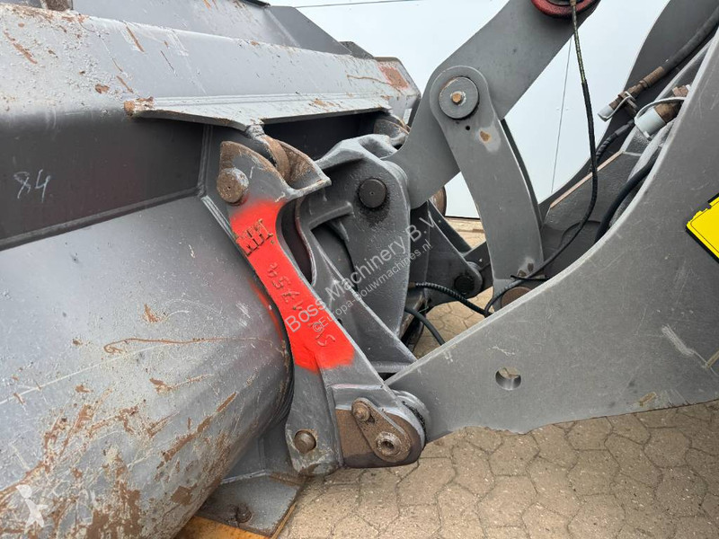مُحمّلة Volvo - 3rd Function / Quick Coupler