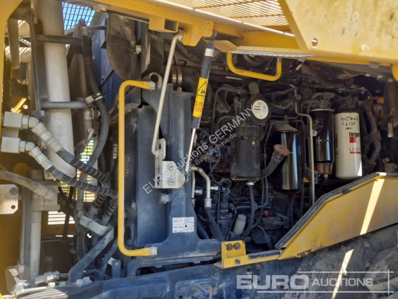 Nakladač Komatsu 8EO