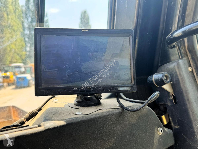 Nakladač Caterpillar Chargeuse sur chenilles Traxx