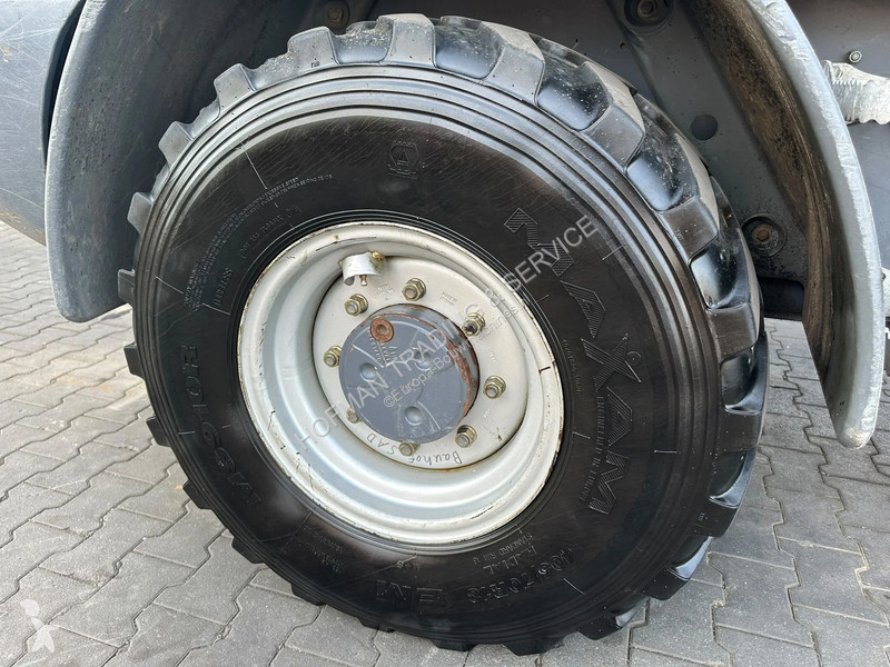 Nakladač Terex