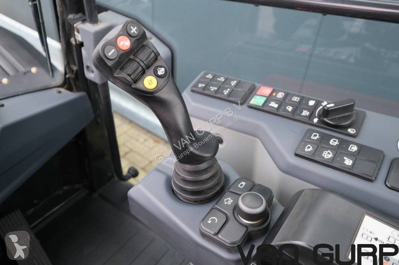Pala cargadora Bobcat L85 | 2023 | 550h | A/C |