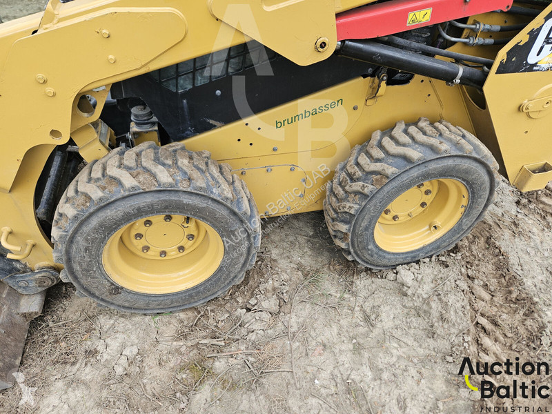 Фронтальный погрузчик Caterpillar D