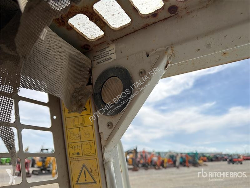 Chargeuse IHI 2041 Skid Steer Loader