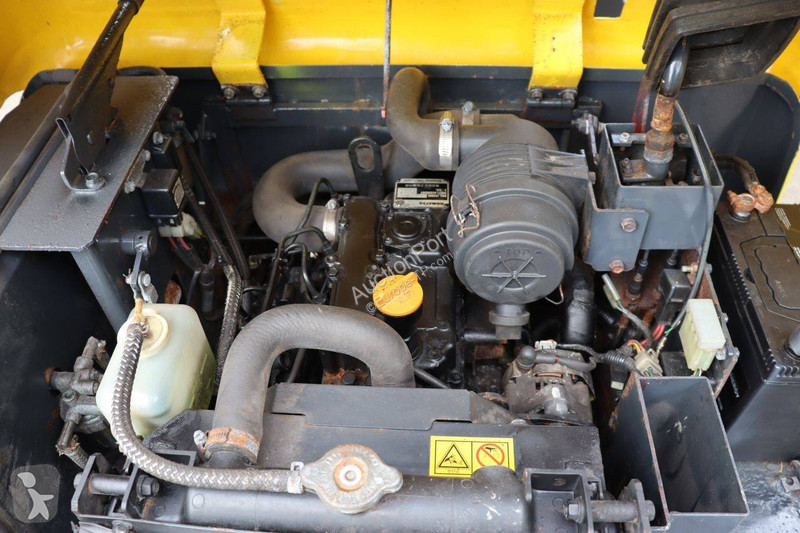 Lastare Komatsu W10-6
