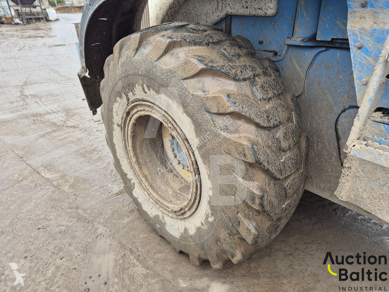 Фронтальный погрузчик Caterpillar