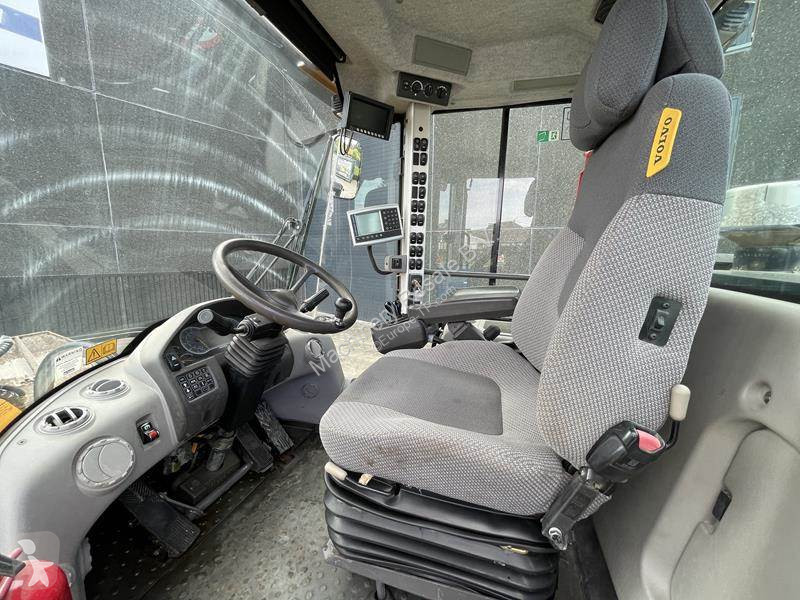 Nakladač Volvo 150 H