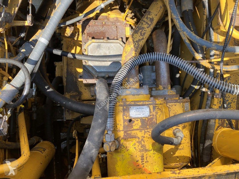 Shovel Caterpillar NVT
